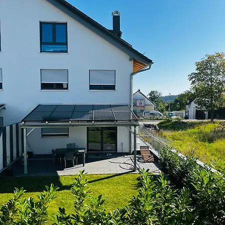 Berufspendler's Rueckzug Am Golfplatz 民宿 *